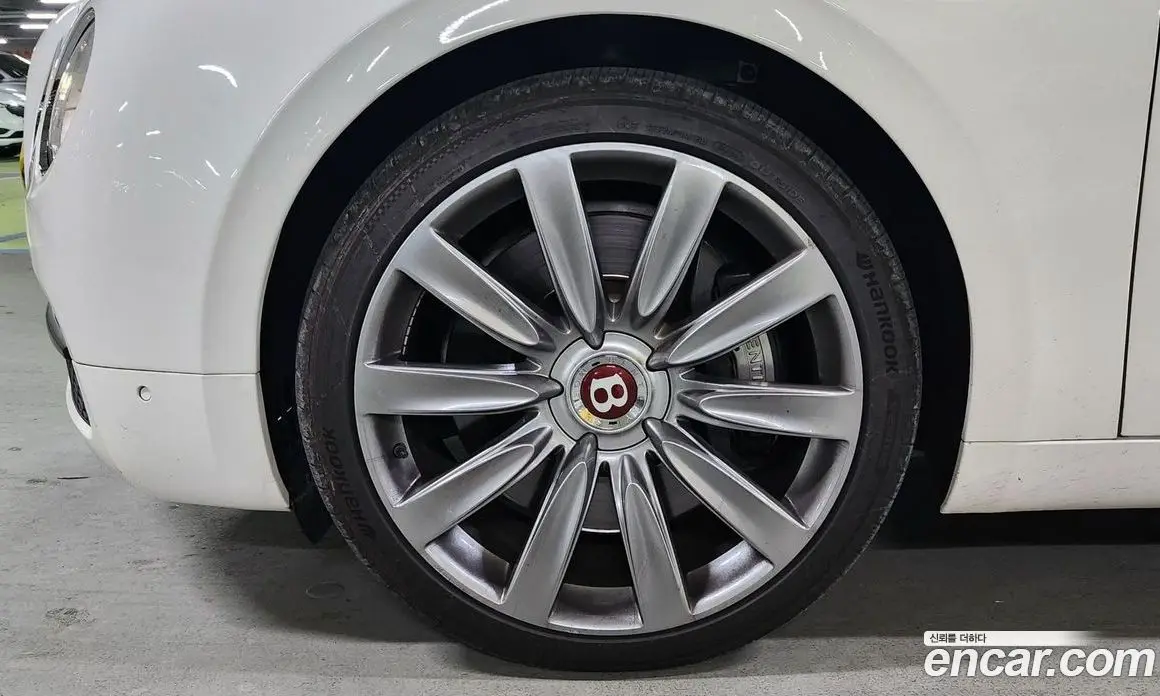 Bentley Flying Spur 2018 4.0 автомат (гидро), фото 5