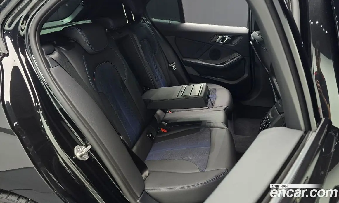 BMW 1 серия 2024 2.0 автомат (гидро), фото 15