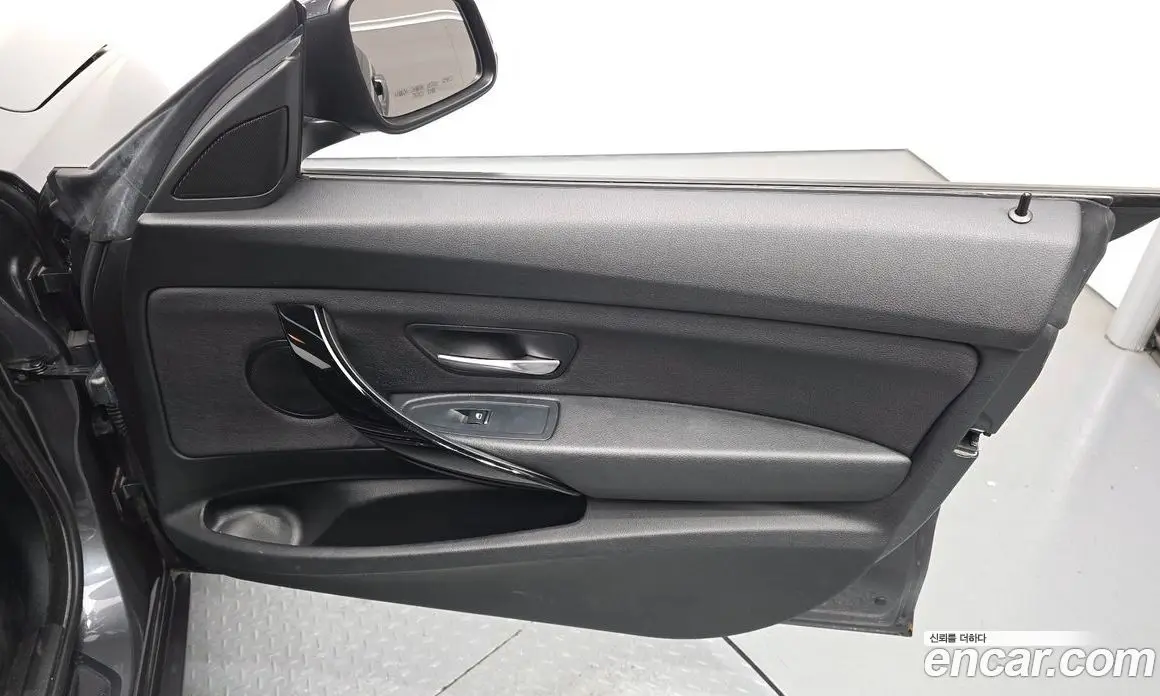 BMW 3 серия 2018 2.0 автомат (гидро), фото 13