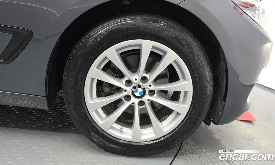 BMW 3 серия 2018 2.0 автомат (гидро), фото 4