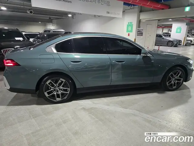 BMW 5 серия 2025 2.0 автомат (гидро), миниатюра 11