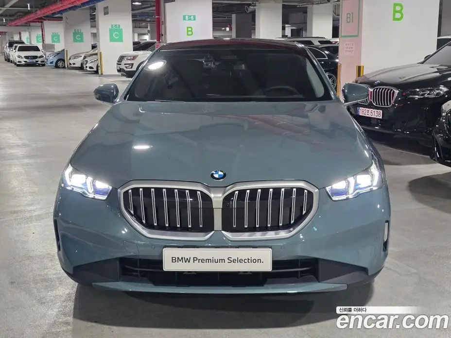 BMW 5 серия 2025 2.0 автомат (гидро), фото 3