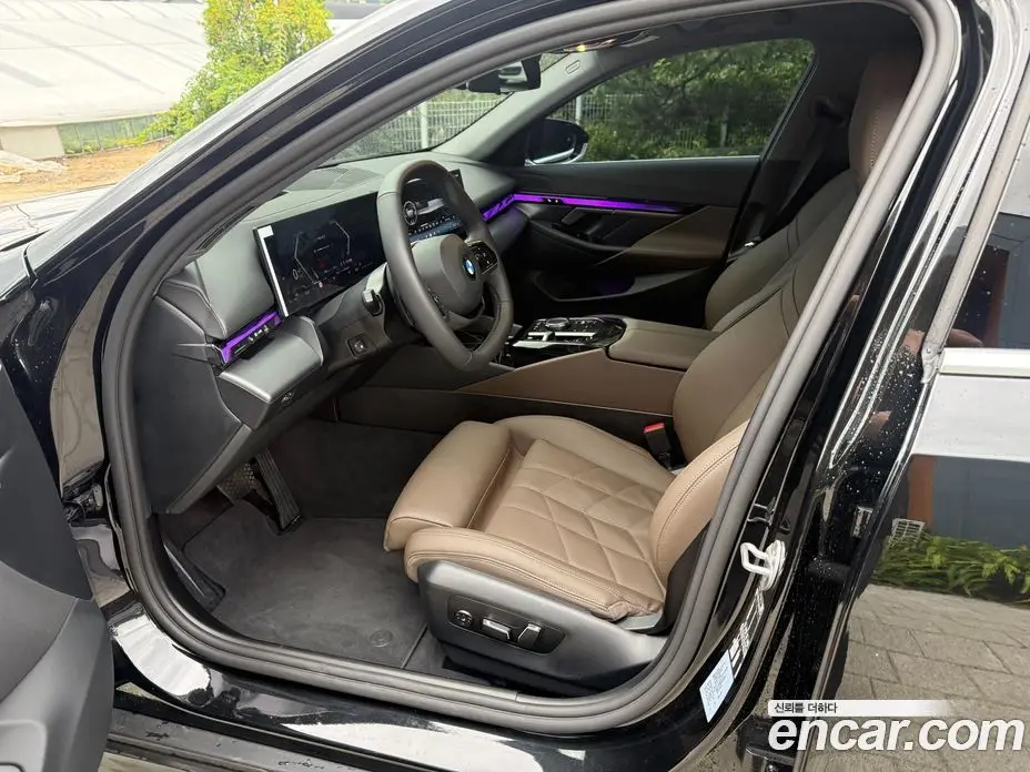 BMW 5 серия 2025 2.0 автомат (гидро), фото 11