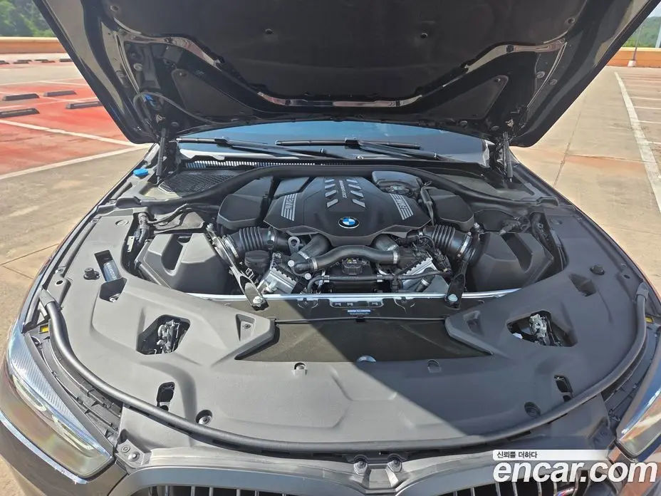 BMW 8 серия 2026 4.4 автомат (гидро), фото 18