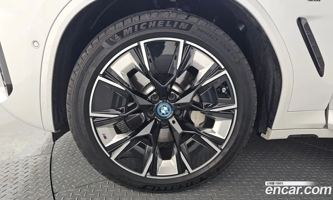 BMW iX3 2024 0.2 автомат (гидро), фото 4