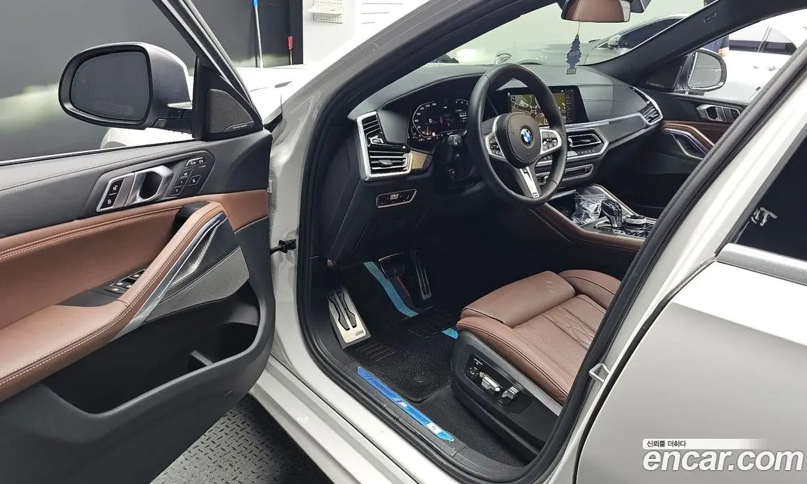BMW X6 2022 3.0 автомат (гидро), фото 12