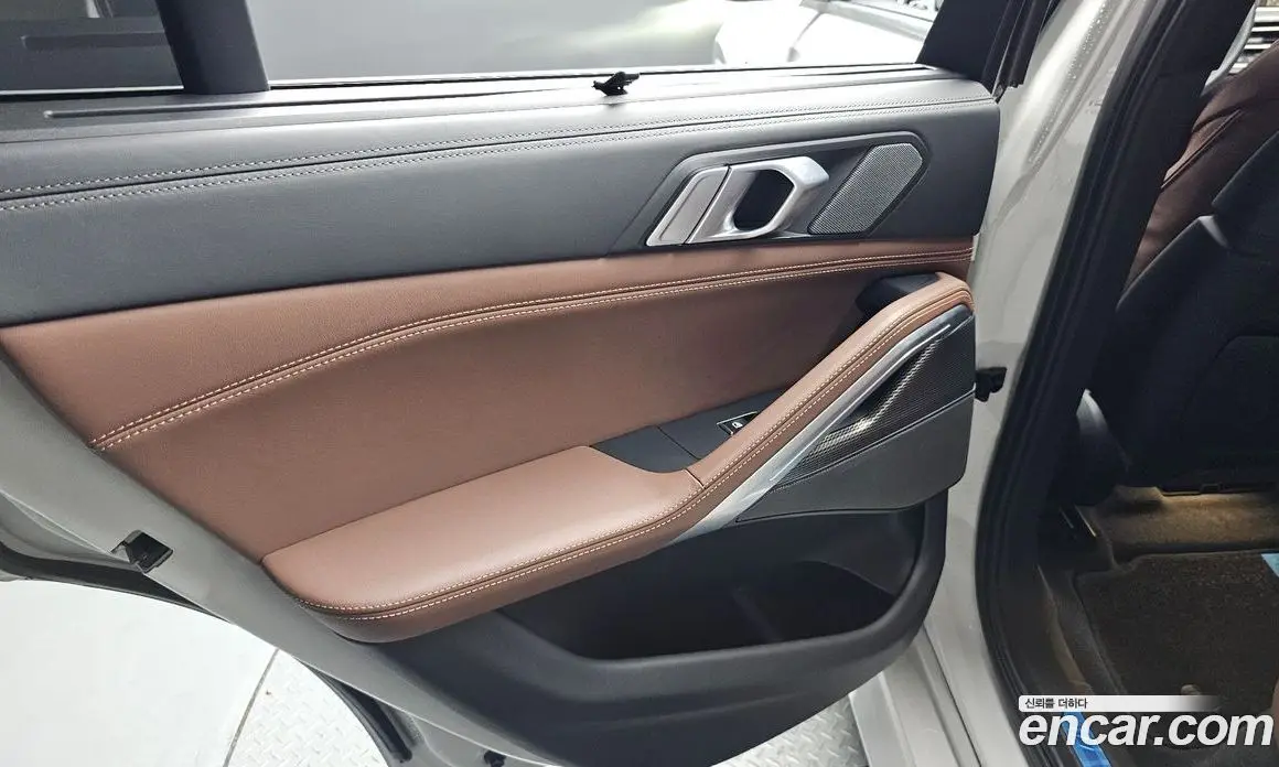 BMW X6 2022 3.0 автомат (гидро), фото 14