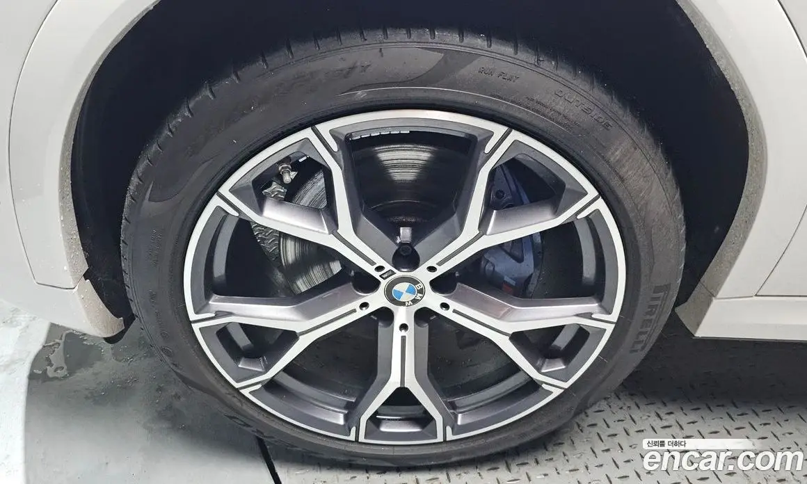BMW X6 2022 3.0 автомат (гидро), фото 4