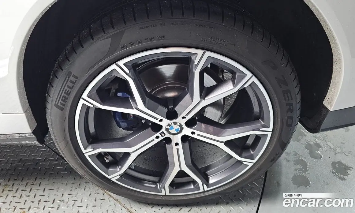 BMW X6 2022 3.0 автомат (гидро), фото 6