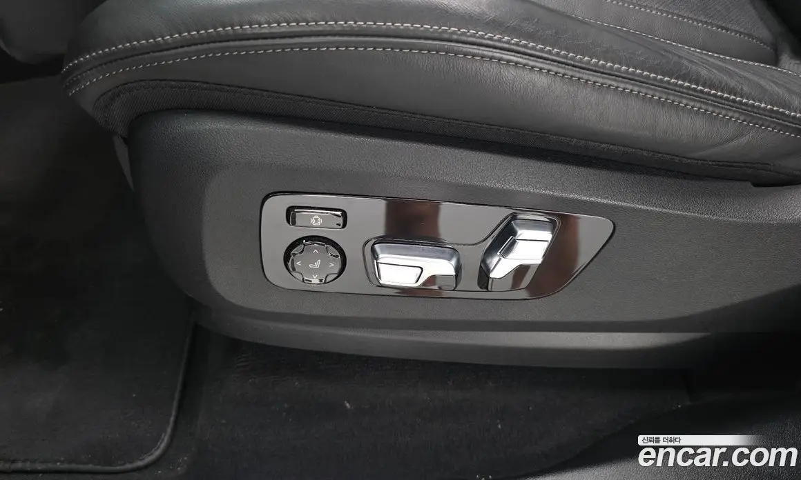 BMW X7 2021 4.4 автомат (гидро), фото 32