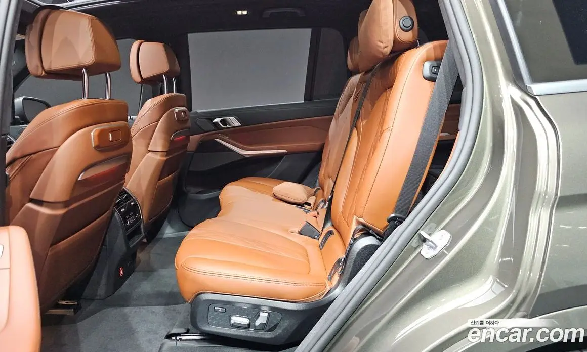 BMW X7 2025 3.0 автомат (гидро), фото 16