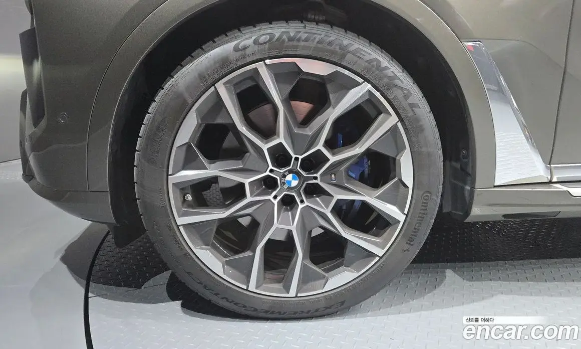 BMW X7 2025 3.0 автомат (гидро), фото 5