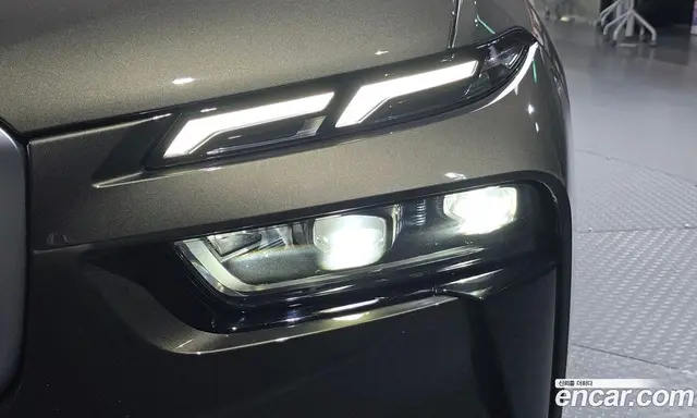 BMW X7 2025 3.0 автомат (гидро), миниатюра 8