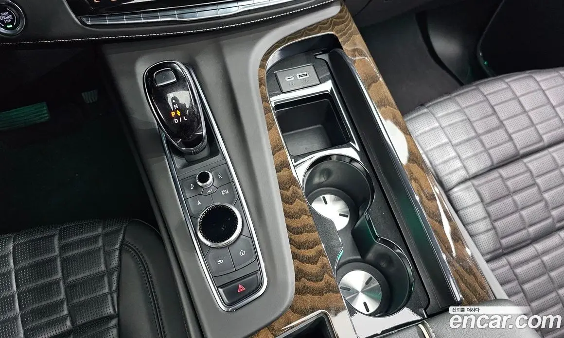 Cadillac Escalade 2023 6.2 автомат (гидро), фото 12