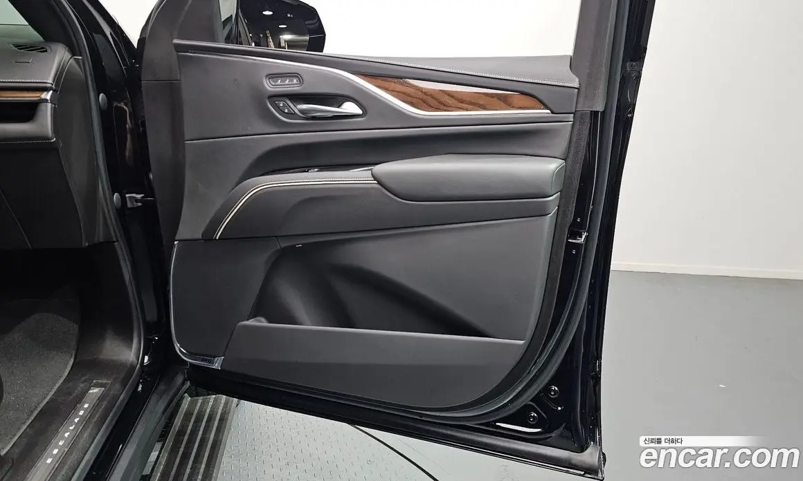 Cadillac Escalade 2023 6.2 автомат (гидро), фото 14