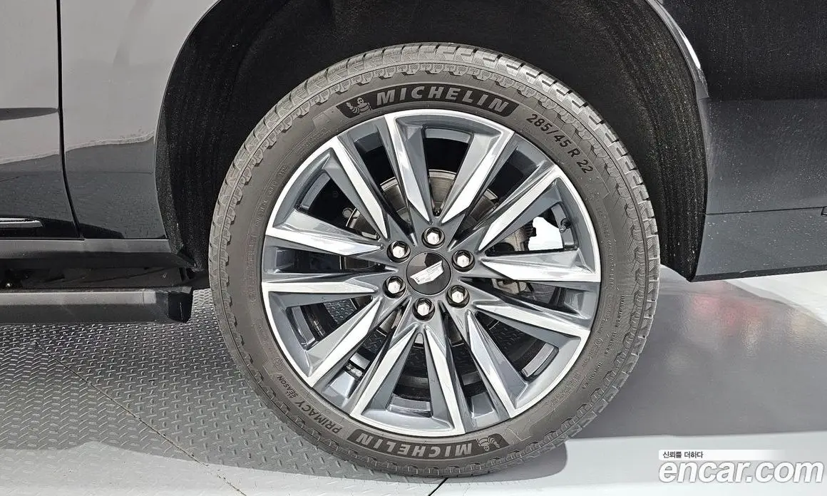 Cadillac Escalade 2023 6.2 автомат (гидро), фото 7
