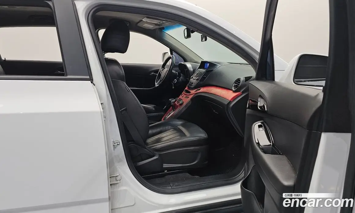 Chevrolet Orlando 2011 2.0 автомат (гидро), фото 16