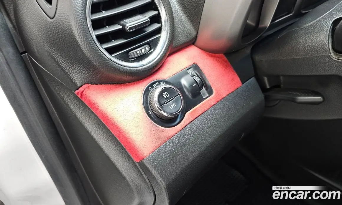 Chevrolet Orlando 2011 2.0 автомат (гидро), фото 24