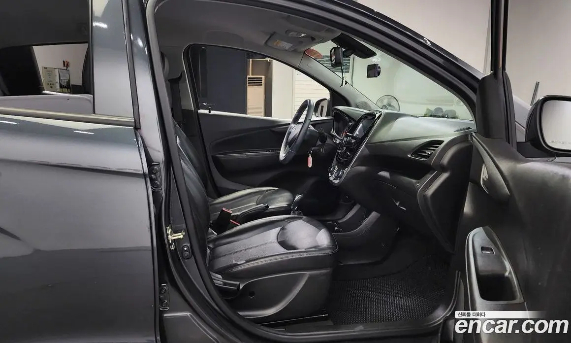 Chevrolet Spark 2016 1.0 автомат (робот), фото 12