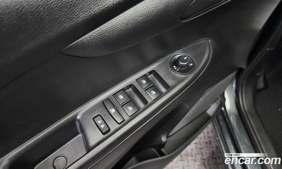 Chevrolet Spark 2016 1.0 автомат (робот), фото 13