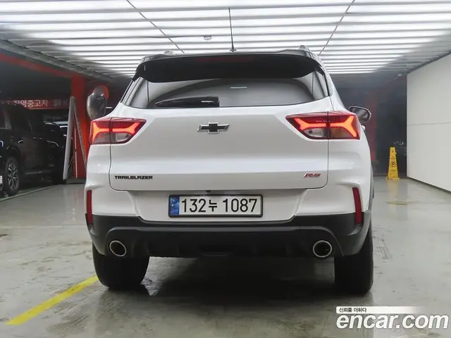 Chevrolet TrailBlazer 2023 1.3 автомат (гидро), миниатюра 3