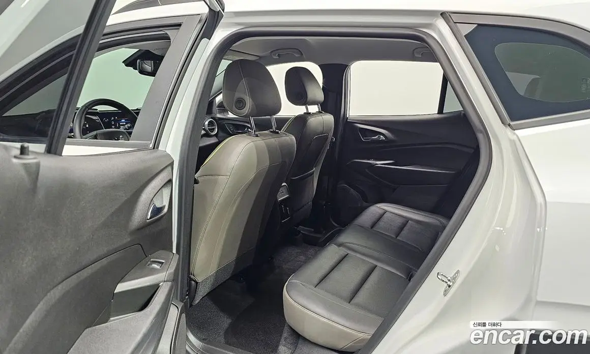 Chevrolet Trax 2023 1.2 автомат (гидро), фото 17