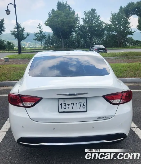 Chrysler 200 2015 2.4 автомат (гидро), фото 3