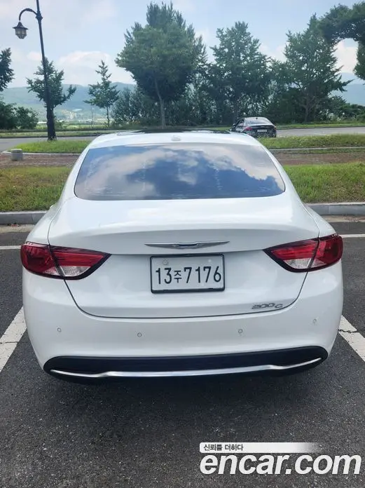 Chrysler 200 2015 2.4 автомат (гидро), фото 4