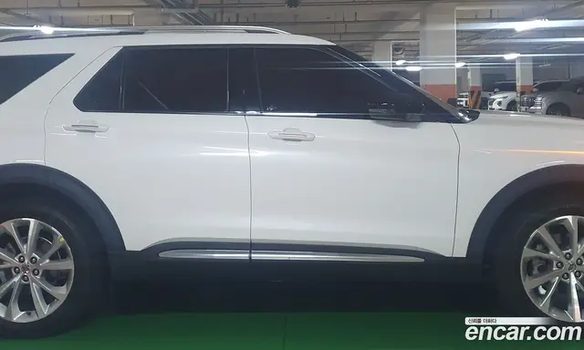 Ford Explorer 2022 3.0 автомат (гидро), миниатюра 3