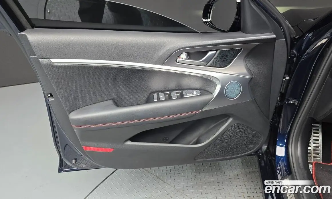 Genesis G70 2025 2.5 автомат (гидро), фото 14