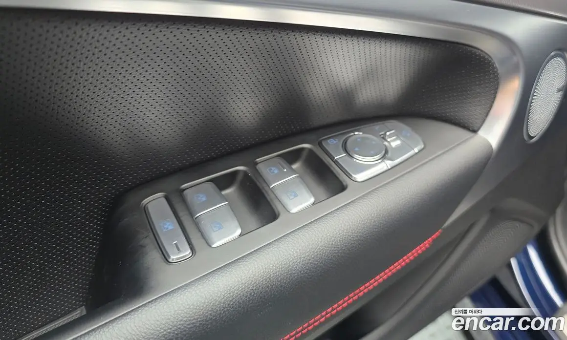 Genesis G70 2025 2.5 автомат (гидро), фото 19