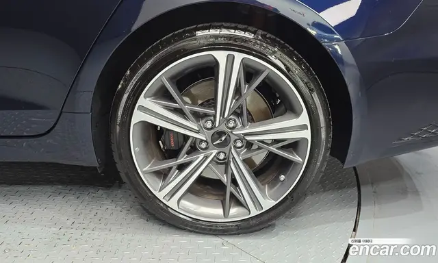 Genesis G70 2025 2.5 автомат (гидро), миниатюра 7