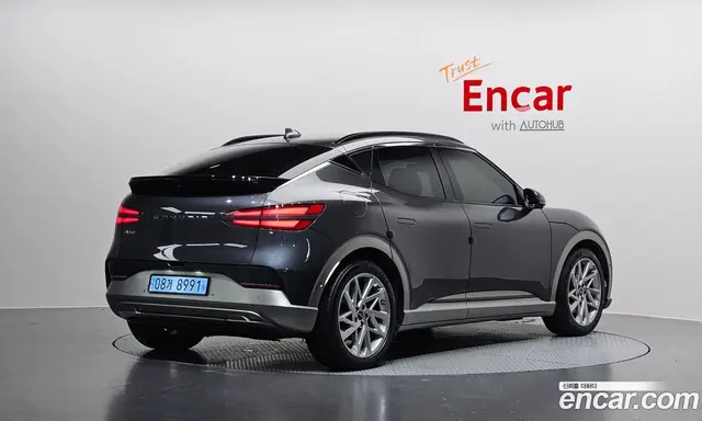 Genesis GV60 2022 0.1 автомат (гидро), миниатюра 2