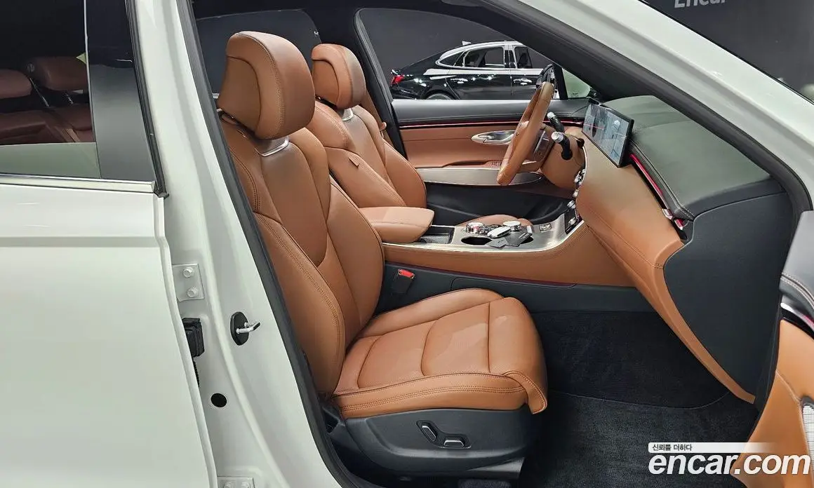 Genesis GV70 2024 3.5 автомат (гидро), фото 16
