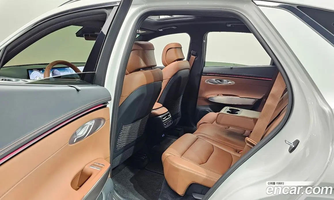 Genesis GV70 2024 3.5 автомат (гидро), фото 17