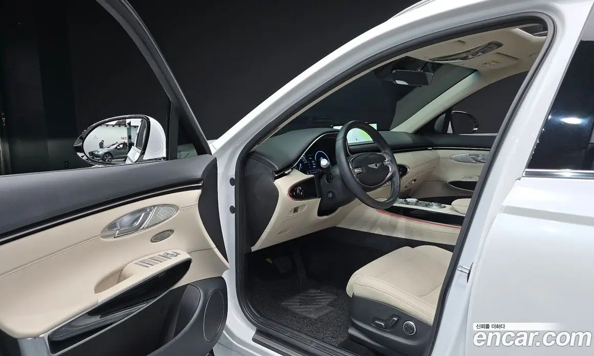 Genesis GV70 2024 2.5 автомат (гидро), фото 13