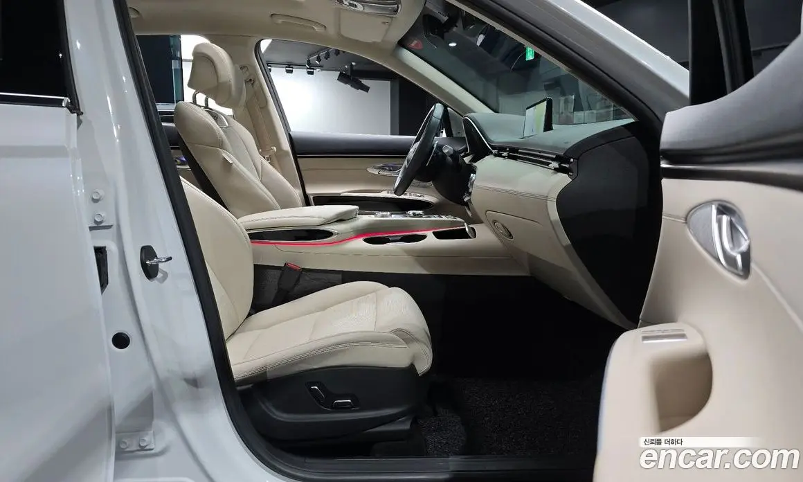 Genesis GV70 2024 2.5 автомат (гидро), фото 16