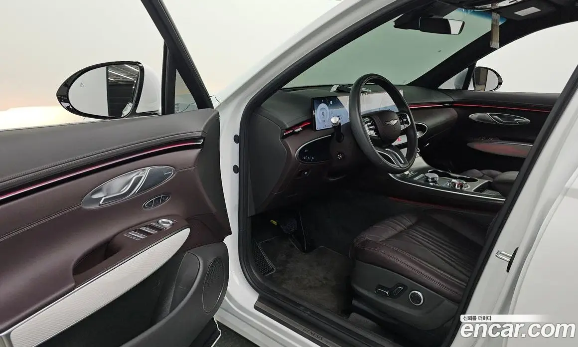 Genesis GV70 2024 2.5 автомат (гидро), фото 13