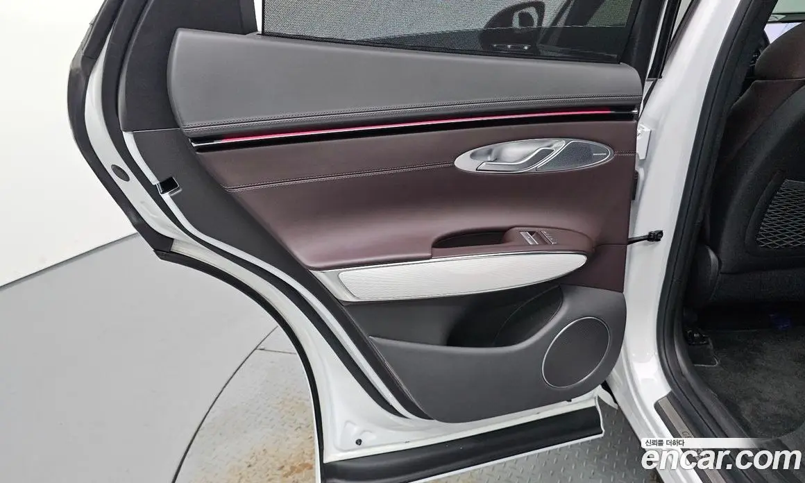 Genesis GV70 2024 2.5 автомат (гидро), фото 15