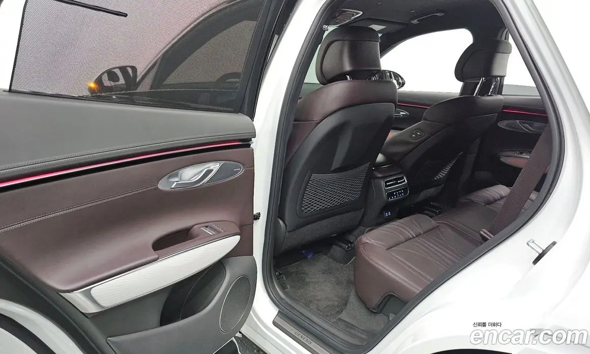 Genesis GV70 2024 2.5 автомат (гидро), фото 16