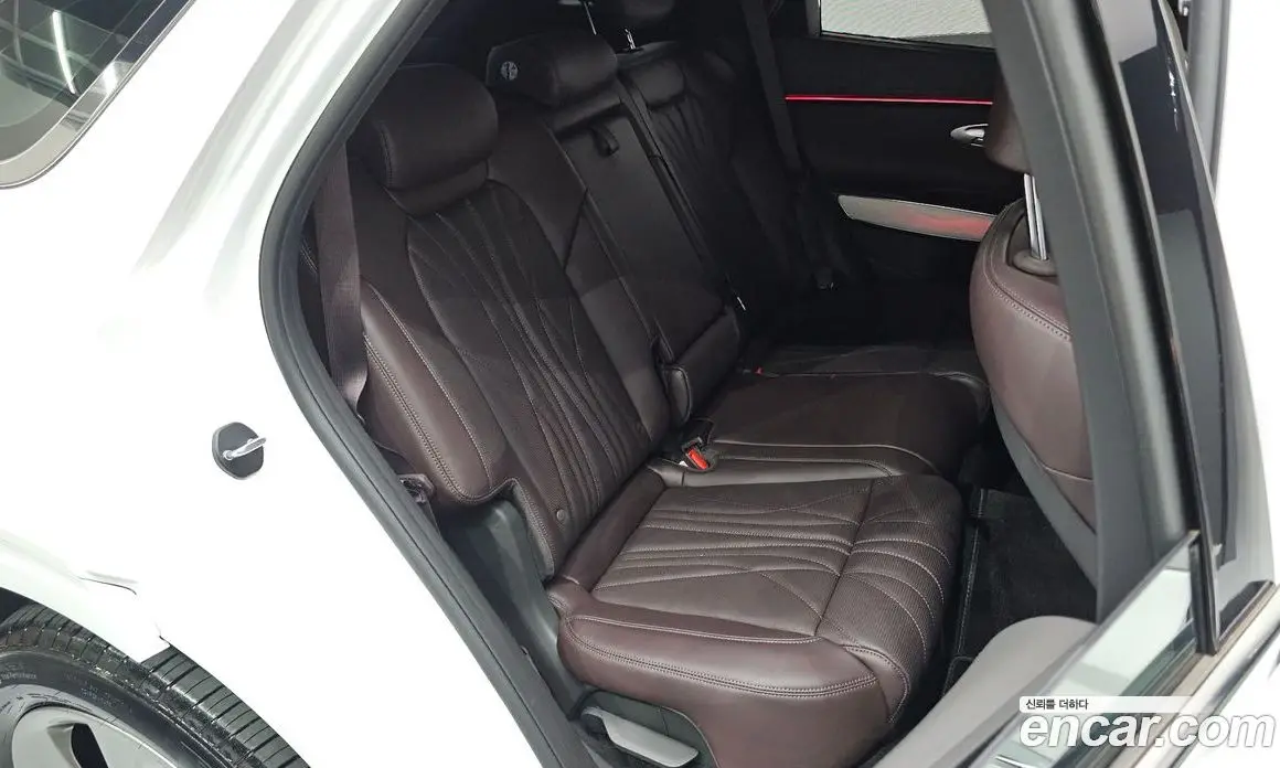Genesis GV70 2024 2.5 автомат (гидро), фото 17