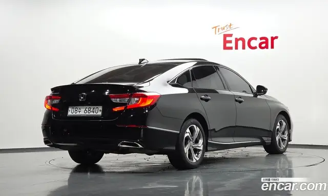 Honda Accord 2018 1.5 автомат (гидро), миниатюра 2