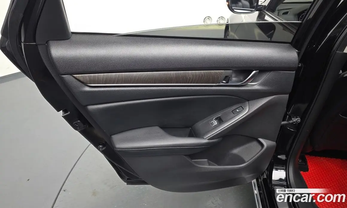 Honda Accord 2018 1.5 автомат (гидро), фото 14