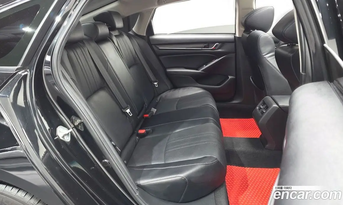 Honda Accord 2018 1.5 автомат (гидро), фото 17