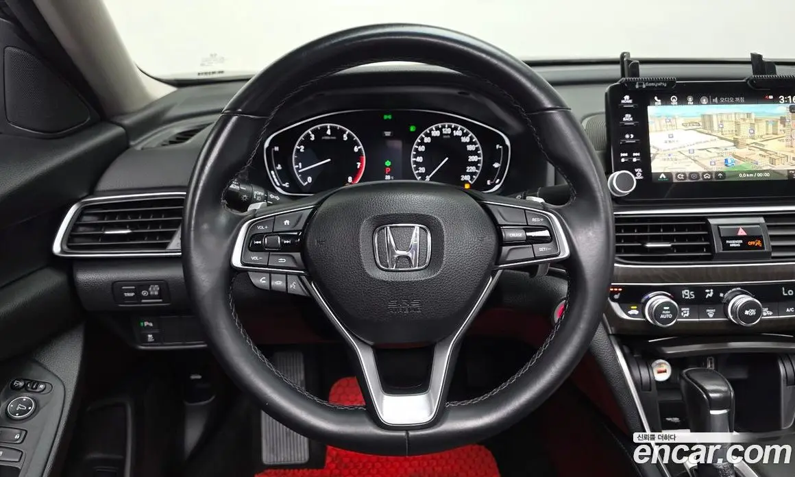 Honda Accord 2018 1.5 автомат (гидро), фото 18
