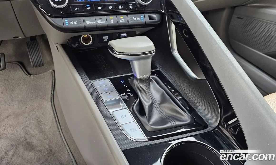 Hyundai Avante 2022 1.6 автомат (гидро), фото 12