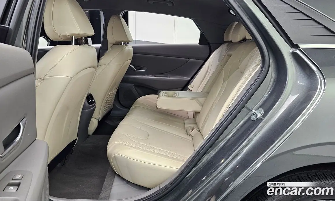 Hyundai Avante 2022 1.6 автомат (гидро), фото 18