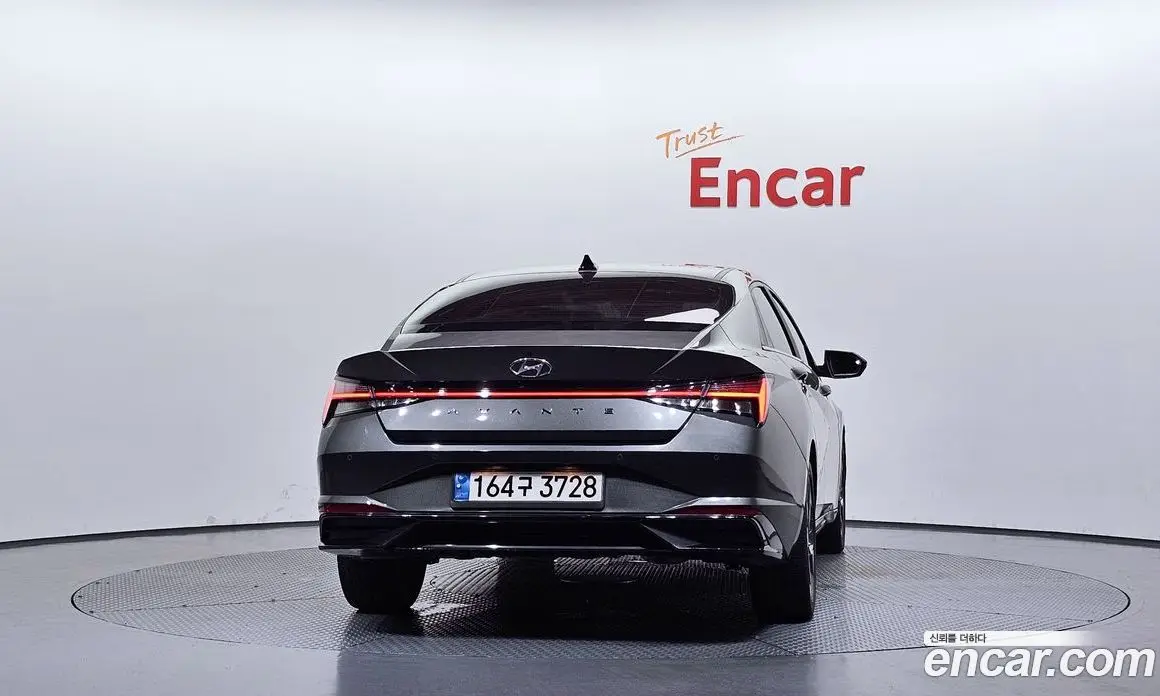 Hyundai Avante 2022 1.6 автомат (гидро), фото 4