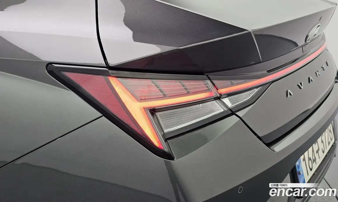 Hyundai Avante 2022 1.6 автомат (гидро), фото 9