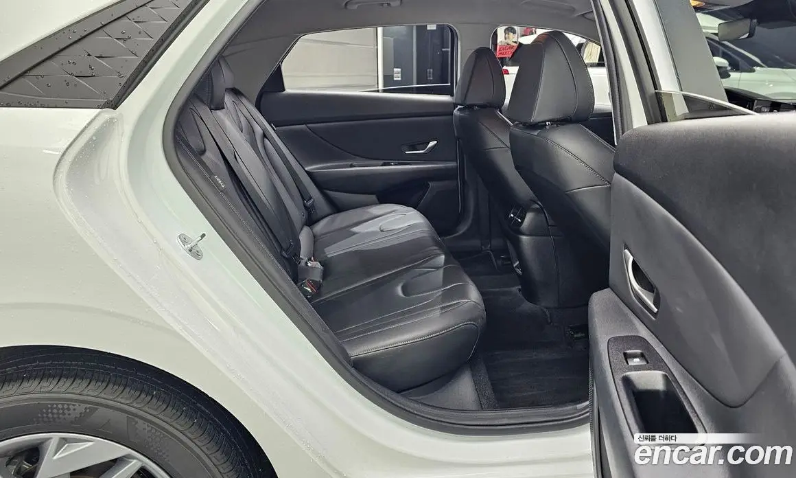 Hyundai Avante 2024 1.6 автомат (гидро), фото 18